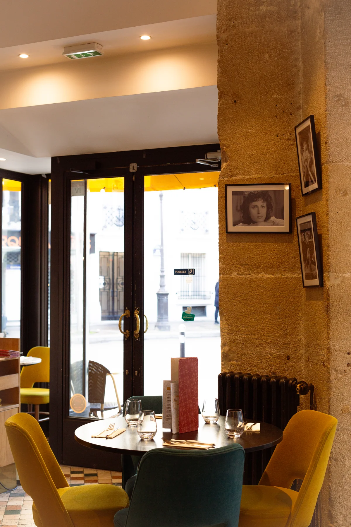Table dressée chez Perlamatta, brasserie italienne à Paris 15
